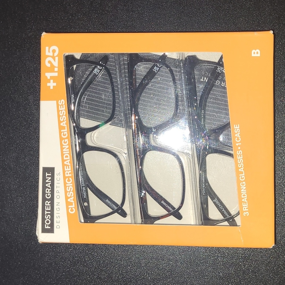 Design Optics by Foster Grant  Classic Reading Glasses 3PK +1.25